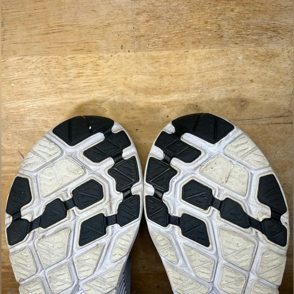 Hoka One One Rincon 2 LIGHTWEIGHT Womens Size 8.5 Running Shoes Sneakers Black - Picture 13 of 15